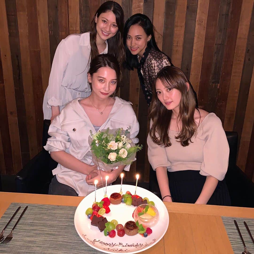 のインスタグラム：「にきおめでたや💐」