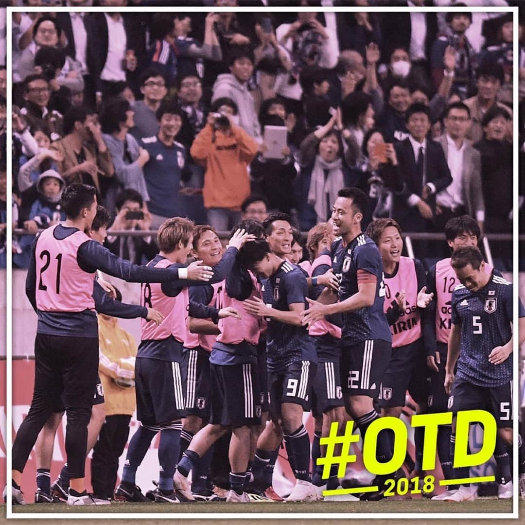 のインスタグラム：「🧐10月16日は何の日？🧐⠀ #日本代表 がウルグアイ代表に勝利⠀ 森保一監督体制3試合目で強豪ウルグアイと対戦した日本代表。⠀ 南野拓実の2発など4ゴールを奪い、打ち合いを制しました。⠀ ⠀ #OnThisDay in 2️⃣ 0️⃣ 1️⃣ 8️⃣」