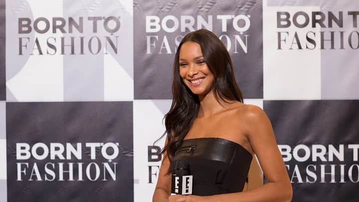 ライス・リベイロのインスタグラム：「É hoje a grande final de Born to Fashion! Dez episódios, meses de gravação e incontáveis aprendizados. Muito close, muita lágrima e alianças mais do que necessárias. Me sinto muito lisonjeada de ter feito parte desse projeto! Obrigada a todos os envolvidos.  A primeira temporada de Born to Fashion termina hoje. Mas a luta contra o preconceito, segue adiante.  Que a nossa humilde colaboração tenha servido de aliada. É sobre isso! @eonlinebrasil」
