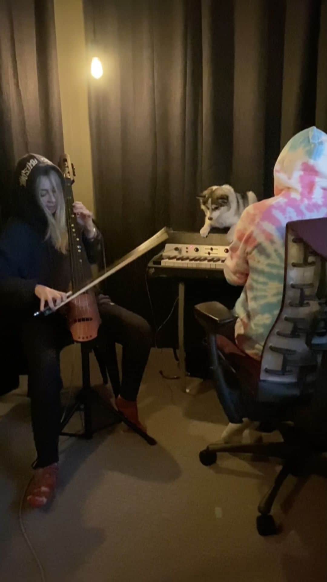 アリソン・ワンダーランドのインスタグラム：「3am in Denver with @saidthesky」