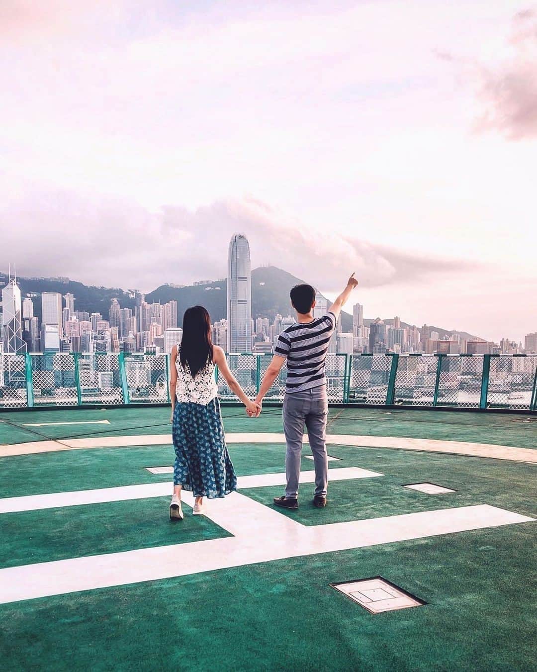 The Peninsula Hotelsさんのインスタグラム写真 - (The Peninsula HotelsInstagram)「We love seeing the #penmoments that you capture during your visits to our hotels. Tap over to our Highlights to see some of our recent favourites. 📷 @supertastermel at The @peninsulahongkong.⁣ ⁣ ⁣ ⁣ ⁣ #peninsulahotels #luxuryhotelexperience #luxuryexperience #fivestarservice #fivestarhotel #hongkong」10月16日 8時49分 - peninsulahotels