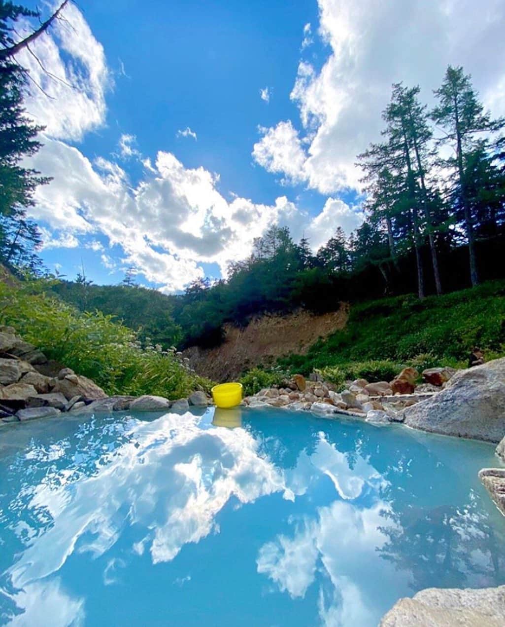 登山*トレッキング*アウトドア『.HYAKKEI』さんのインスタグラム写真 - (登山*トレッキング*アウトドア『.HYAKKEI』Instagram)「最近急に寒くなりましたね！﻿ こういうときは温泉に行きたい……﻿ ということで山の温泉といえばここ！！♨️﻿ 来年の夏に行きたいですね⛰﻿ ﻿ ﻿ photo by @n.aaa.0  ﻿ ﻿ ﻿ あなたの山の思い出picを#hyakkeime で投稿してください！みんなで素敵なお山ギャラリーをつくりましょー！﻿ ﻿ ﻿ ﻿ #登山好きな人と繋がりたい #登山 #山登り #山歩き #山が好き #landscape #絶景 #日本の絶景 #as_archive #vsco #reco_ig #光と影 #空  #北アルプス #高天原温泉 #温泉 #秘湯」10月16日 9時02分 - hyakkei_me