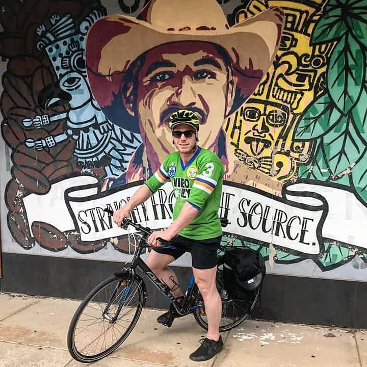 のインスタグラム：「Up the Raiders! 🥛💚」