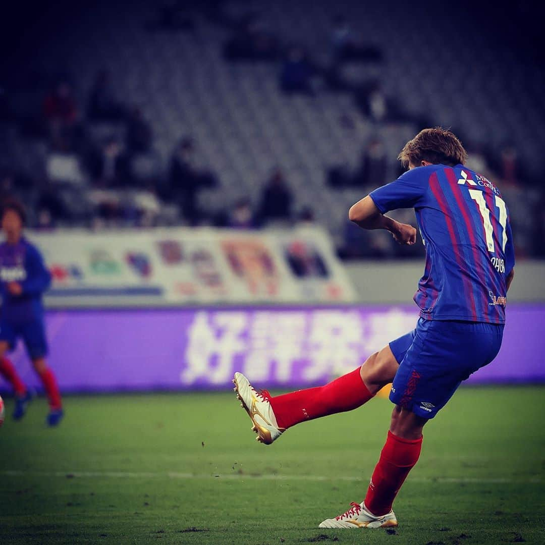 FC東京オフィシャルグッズさんのインスタグラム写真 - (FC東京オフィシャルグッズInstagram)「🔵🔴 vs #清水エスパルス 右足一閃。 @nagaigg_11  @fctokyoofficial  #永井謙佑 #FC東京 #fctokyo #tokyo」10月16日 9時36分 - fctokyoofficial