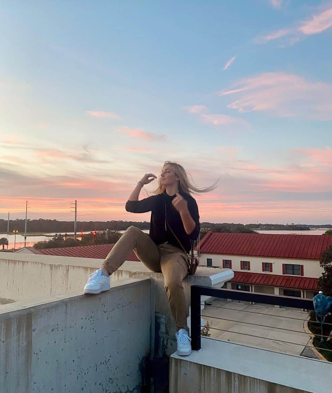 レイチェル・パーソンズのインスタグラム：「Swipe to see one of my favorite people ever」