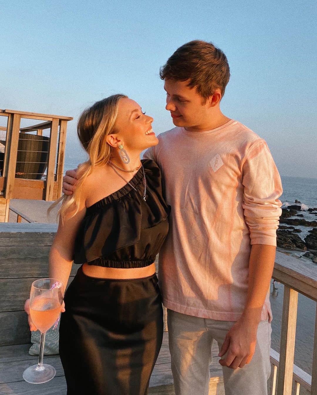 トーリ・ウェブスターのインスタグラム：「will I ever be this happy again? 🥺 01.26.2020 💔💔💔」
