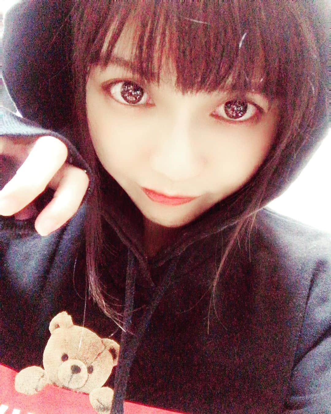 茜結のインスタグラム：「久々のミクチャ💗顔出し配信たのしかった。ありがとう YouTubeも引き続き頑張る！ チャンネル登録者数1000人まで、 あと95人！！  #茜結#ヘア#グラビア#グラドル #女優#役者#ナレーター#youtuber #youtuber好きな人と繋がりたい #youtubechannel #可愛い女の子 #大人可愛い #綺麗になりたい #低身長#ベビちゃん #シングルマザー #綺麗なお姉さん #熟女 #カメラマンさんと繋がりたい #撮影モデル #撮影 #cute #beautiful #beautifulpeople #お洒落さんと繋がりたい #お洒落 #可愛くなりたい #可愛い女の子 #可愛い子と繋がりたい #美少女 #美魔女」