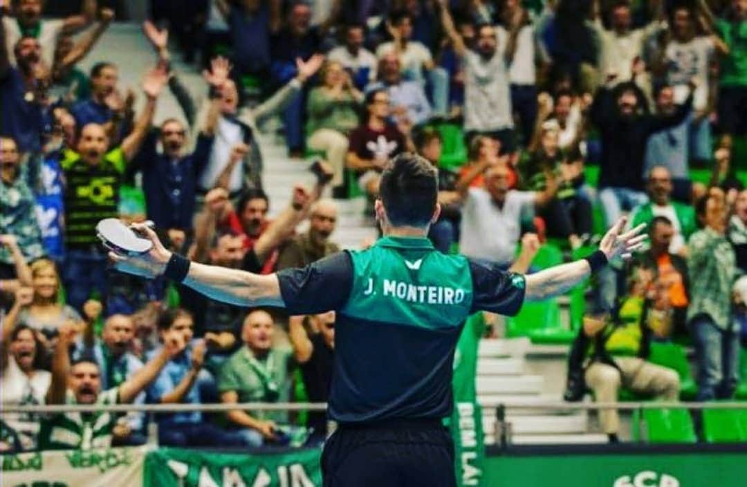 ジョアン・モンテイロのインスタグラム：「Raise your hands for the week🔚 everybody 😁🥳👐🙋‍♂️」