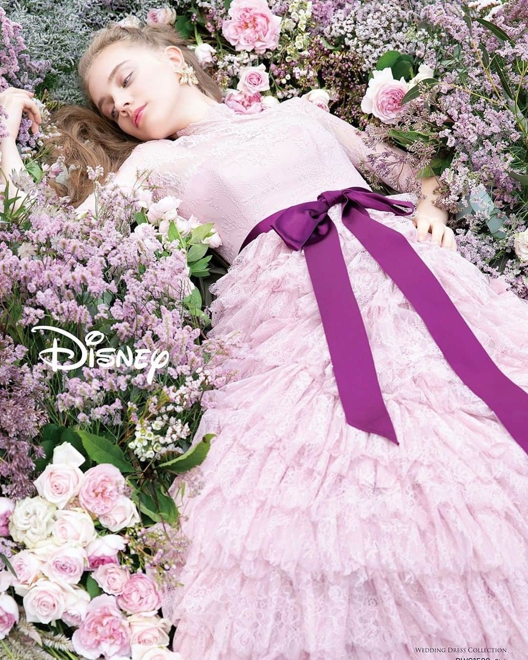 ♡プラコレWedding·⋆*さんのインスタグラム写真 - (♡プラコレWedding·⋆*Instagram)「. Disney WEDDING DRESS COLLECTION Designed by DAICHI MIURA の プリンセスドレス6型全てご紹介👗🏰💗 . 1枚目>#ベル  2枚目>#シンデレラ  3枚目>#オーロラ姫　 4枚目>#白雪姫  5枚目>#アリエル 6枚目>#ラプンツェル   あなたはどのプリンセスドレスがお好み？ ✏️記事はこちら https://bit.ly/3iunIkc . @kuraudia.weddingdress @daichi_1127  . ＝＝＝＝＝＝＝＝ 『#DRESSY花嫁』『#プラコレ』の ハッシュタグをつけて写真をUPしてね✦ 花嫁アプリ『DRESSY by プラコレ』の 記事に掲載＆リグラムされるかも♩ . みなさまからのいいねや保存 コメントをお待ちしています 「このウェディングドレス可愛い！」 「ヘアスタイルも気になる！！」 「今の花嫁さんの流行りは！？」etc. . ＝＝＝＝＝＝＝＝ 花嫁アプリでは、 プロのアドバイザーに結婚式の相談を何度でも♡ ウェディングドレスの記事や、 自分のウェディングレポを残せちゃう♡” . ＞＞＞TOPのURLからcheck ⋈ @placolewedding ＞＞＞結婚のご相談は プラコレウェディングアドバイザーへ♡ @wedding_adviser ＞＞＞ウェディングレポを残したいなら、 farny by プラコレをcheck ✎ @farny_wedding ＞＞＞ウェディングアイデア＆DIYは ドレシーアイデアcheck ❁ @dressy_idea >>>素敵なドレスに出会いたい花嫁さま♡ @dressyonline_をcheck . ＝＝＝＝＝＝＝＝＝＝＝＝＝＝＝＝ . #プレ花嫁 #卒花 #花嫁 #卒花嫁 #結婚 #結婚式 #結婚準備 #花嫁準備 #weddingtbt #運命の1着 #花嫁コーディネート #farnyレポ #ディズニーウェディング #ディズニーコレクション #三浦大地 #miuradaichi  #ディズニープリンセス　 #ディズニーランド #FTW #夢の国 #クラウディア #kuraudia」10月16日 21時00分 - placole_dressy