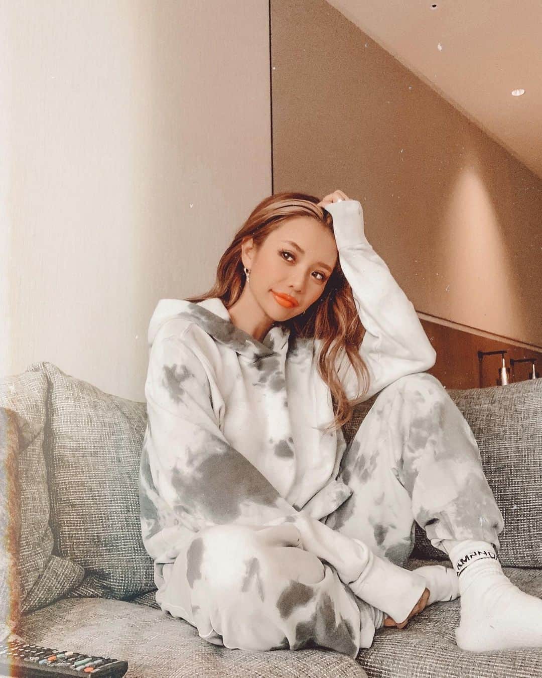 ✷kana✷のインスタグラム：「🔥🔥🔥 . これまた質問たくさんもらった タイダイのSET UPはNIKEだよ！ 上下別売りだけどアウトレットで 2点で1万でした〜👍 . . #nike #coordinate」