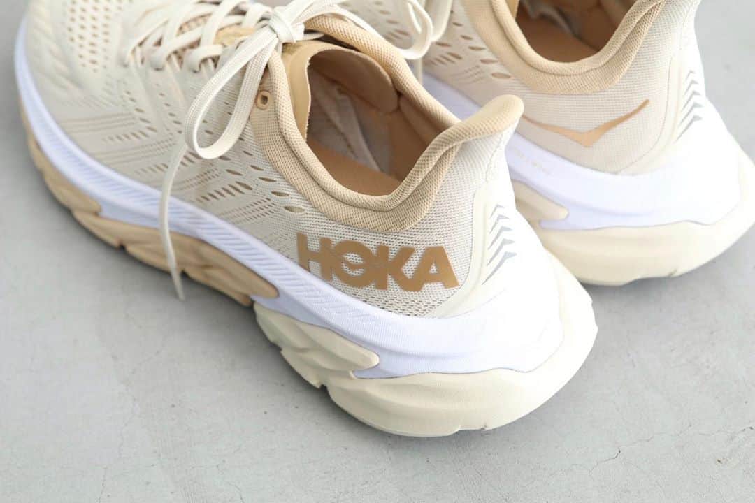 wonder_mountain_irieさんのインスタグラム写真 - (wonder_mountain_irieInstagram)「_ HOKA ONE ONE / ホカ オネ オネ "CLIFTON EDGE" ￥22,000- _ 〈online store / @digital_mountain〉 https://www.digital-mountain.net/shopdetail/000000012477/ _ 【オンラインストア#DigitalMountain へのご注文】 *24時間受付 *15時までのご注文で即日発送 * 1万円以上ご購入で送料無料 tel：084-973-8204 _ We can send your order overseas. Accepted payment method is by PayPal or credit card only. (AMEX is not accepted)  Ordering procedure details can be found here. >>http://www.digital-mountain.net/html/page56.html  _ 本店：#WonderMountain  blog>> http://wm.digital-mountain.info _ #HOKAONEONE #ホカオネオネ _  JR 「#福山駅」より徒歩10分 #ワンダーマウンテン #japan #hiroshima #福山 #福山市 #尾道 #倉敷 #鞆の浦 近く _ 系列店：@hacbywondermountain _」10月16日 21時24分 - wonder_mountain_