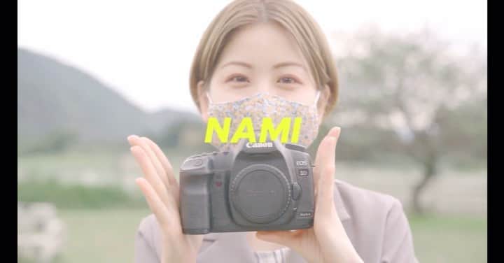 のインスタグラム：「Youtubeに動画Upしました😌  今回はスペシャルゲストで女優のナミさん(@nami_aoiro25 )に遊びに来てもらいました📸  チャンネル名:ひかるーく  #一眼レフ#ライアンマッギンレー#アート#牧場#カメラ女子#vlog#ポートレート#羊#牛」