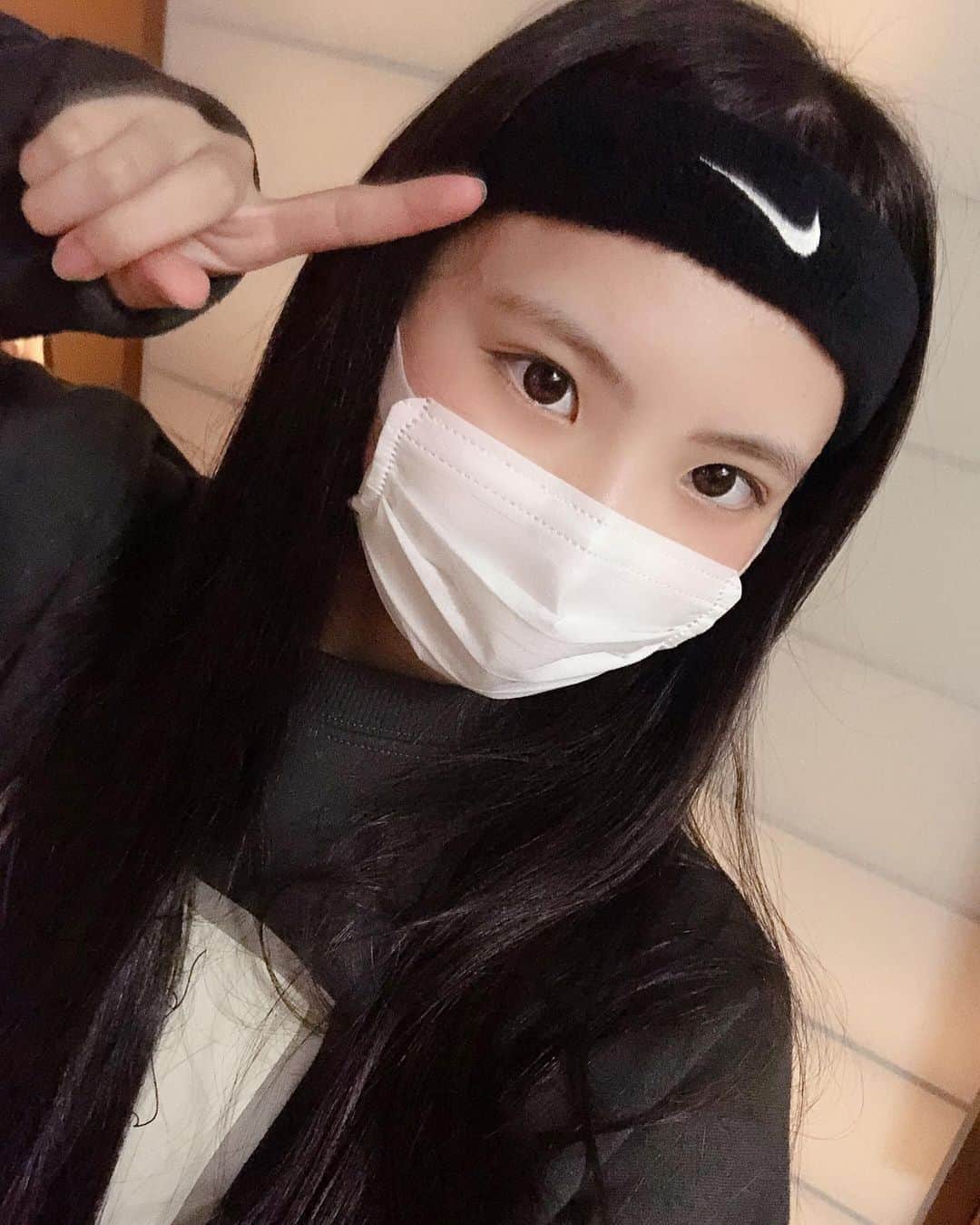 みやび 民謡ガールズ さんのインスタグラム写真 みやび 民謡ガールズ Instagram Nike ヘアバンド Nike Nike Nikeヘアバンド 黒 Black 白 White Color Sports スポーツブランド Brand スポーツ 自撮り Girl 女子 Wawawa みやび 10月16日 21時