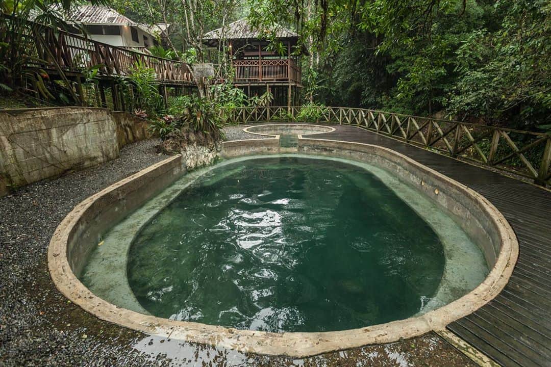 National Geographic Travelさんのインスタグラム写真 - (National Geographic TravelInstagram)「Photos by @juancristobalcobo / The hot springs in Nuquí, Colombia, can be enjoyed right in the middle of a rainforest and next to the Pacific Ocean. #nuqui #rainforest #juancristobalcobo」10月16日 21時34分 - natgeotravel