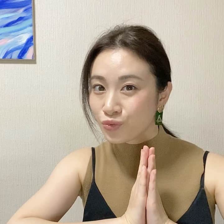 鈴木芳奈のインスタグラム：「インスタライブ🌈観に来てくれてありがとう^ ^ 来てくれる皆さんがいること、励みになってますっ 今日は、音楽回だったね♬ 私が私であること、みんながみんなであること、 同じ人なんて1人もいない。 だからそれだけで特別なんだよ。 楽しむために生まれてきたんだぞ！！ たのしんでいこ！ ^ ^ 70年代の弾き語れそうな曲、探し出すぞい💪  #インスタライブ #役者 #俳優 # 女優 #ライブ配信 #橘芳奈」