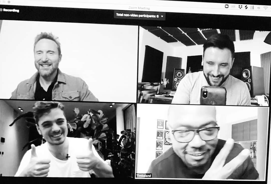 マーティン・ギャリックスさんのインスタグラム写真 - (マーティン・ギャリックスInstagram)「Zoom meeting」10月16日 21時50分 - martingarrix