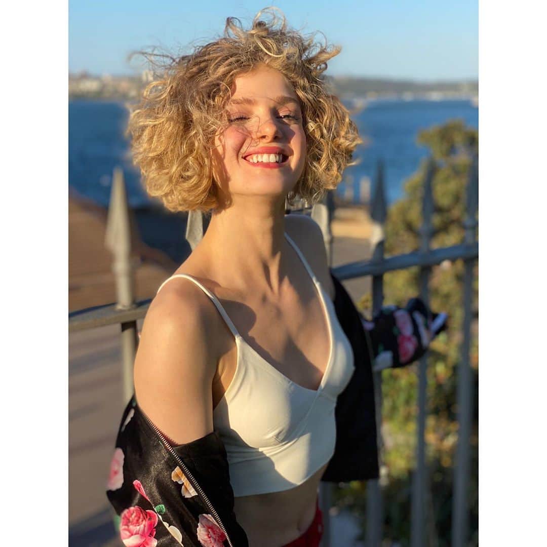 エレナ・カンプーリスのインスタグラム