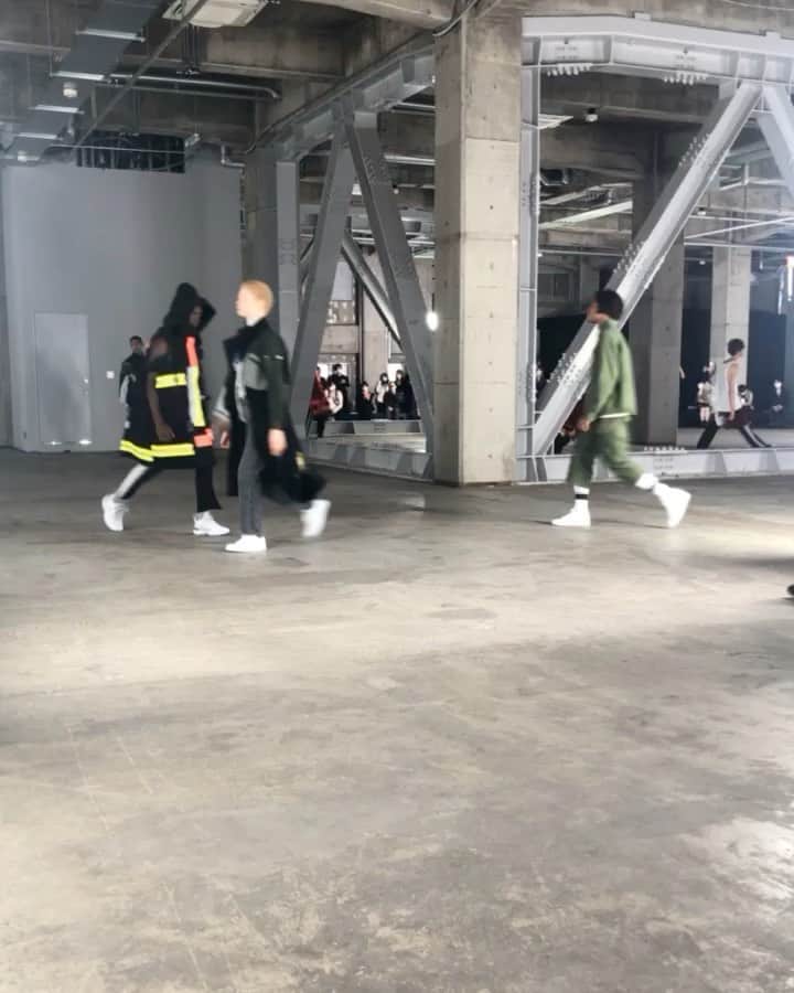 泉大智のインスタグラム：「FACETASM  かっけえでした.  #RakutenbyR #RakutenFWT」