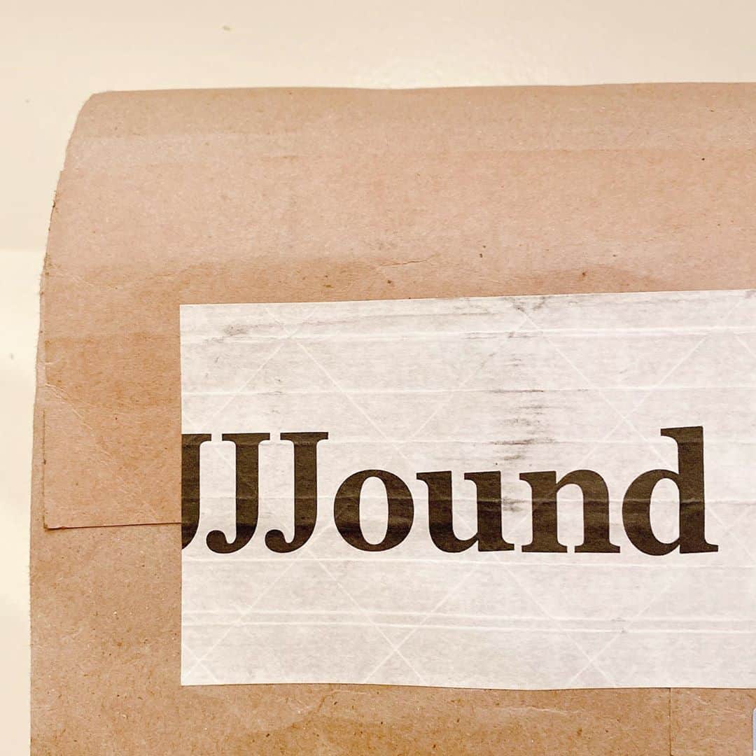 Sachiのインスタグラム：「arrived from Montréal 🍁 @jjjjound #sachiのitemたち」
