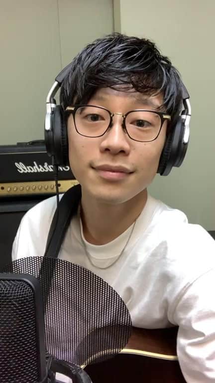 川崎鷹也のインスタグラム：「11月6日、TSUTAYA O-EAST様にてワンマンライブが開催されます。明日17日より、一般チケット販売開始です🎉ぜひ生の歌を聞きに来てください。ホンモノを魅せます。」