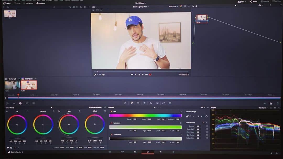 クリスさんのインスタグラム写真 - (クリスInstagram)「Learning new editing software!👍 ダビンチと言うソフトに変更して使い方が少しずつ慣れてきています」10月16日 22時04分 - christian_monsen