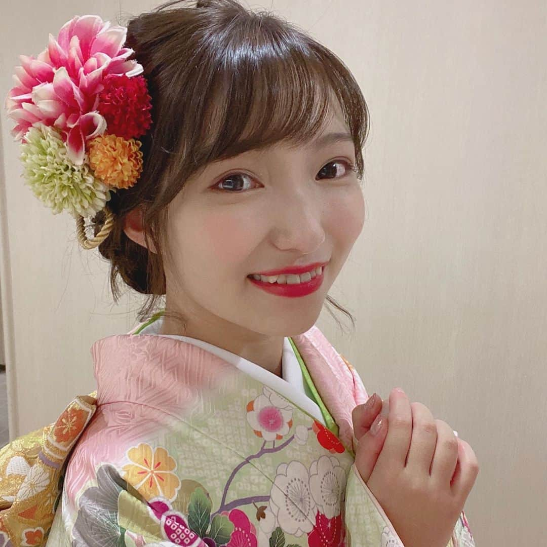 後藤沙梨花さんのインスタグラム写真 - (後藤沙梨花Instagram)「ごきげんよう🌸 エントリーNo.4 北村あい莉です！  本日が最後の投稿となってしまいます😰 約4ヶ月間、沢山のご声援を本当にありがとうございました💐  今年度の和祭は例年とは異なり、イレギュラーな事が多かったのですが応援してくださる皆様や、サポートしてくださる委員の皆さんのおかげで最後までやりきることが出来ました✨  私はファイナリストの中で1番年下で、2年生は1人だったので不安でいっぱいでした😭 しかし、活動を始めてみるとファイナリストの5人と仲良くなったり委員の方々が気にかけてくれたりと、私は本当に気持ちよく活動することが出来ました！  活動を通して思い悩んだり、不安になったりすることも沢山ありました。ですが、それ以上にミスコンテストでの活動は楽しくて、乗り越えてくることが出来ました☺️ この経験は私を成長させてくれたと思っています🌱  この貴重な経験と、沢山の出会いは私の財産であり一生の宝物です💎  この4ヶ月間は改めて周りの方々に支えられて今の私がいるんだということを実感する期間となりました！ 皆さんの応援がなければ私は最後までやりきることはできなかったと思っています。 応援してくださった皆様には本当に感謝しております🌼 そして、こんなにも素敵なコンテストに携われた私は幸せ者です！😌  これからもファイナリストの名に恥じぬよう、志高く日々過ごしていきたいと思っています🌹  皆様、約4ヶ月間本当にありがとうございました！ またどこかでお会い出来ますように、、、♡  . . .  ※写真撮影時のみ、マスク・フェイスシールドを外して行っております。  Twitterでも『ミスコンテストを終えて』というお題で投稿をしているのでぜひぜひチェックしてみてくださいね✨  #北村あい莉  #MissContest #Missgwc2020 #gwc #ミス和コンテスト #ミスコンテスト #ミス和 #学習院女子大学 #Miss和contest2020 #gakushuinwomenscollege #和祭 #ミス和コンテスト2020 #ミスコン  #春からgwc #学女ミスコン  #ミスコンファイナリスト #学習院女子大」10月16日 14時13分 - missgwc2023