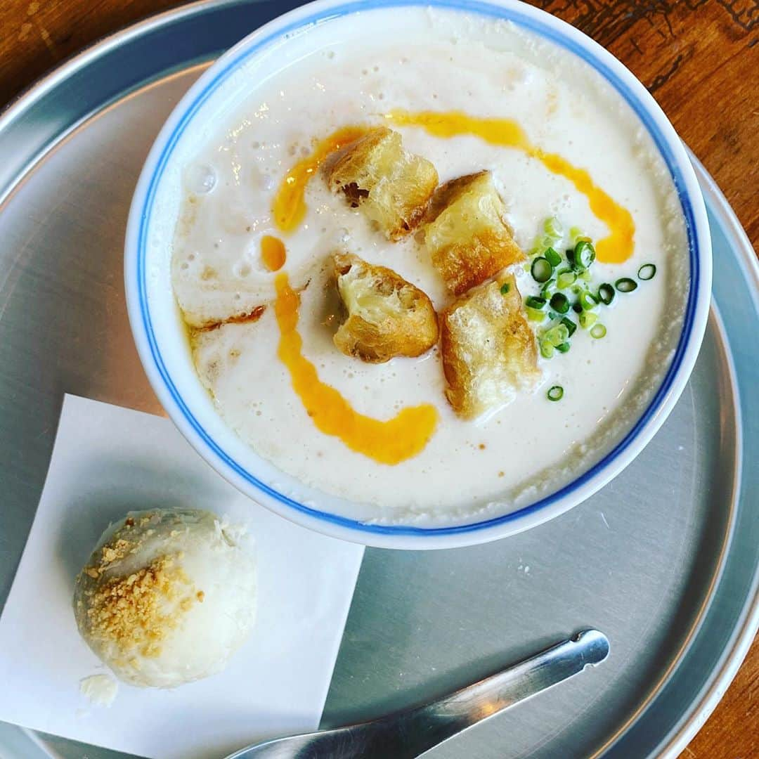 永田琴のインスタグラム：「急に台湾が異常に恋しくなって、 鹹豆漿を探して食べに来た！ 美味しいよー。 好懷念我的台灣生活😌😌😌」