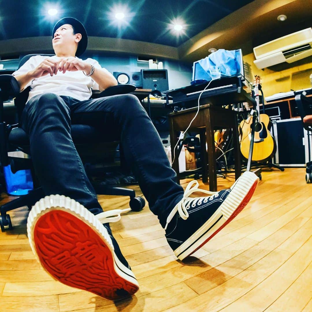 LITTLEのインスタグラム：「STUDIO SPACE #韻 #韻スニーカー #ライミングシューズ　#愛韻  #little #kickthecancrew」