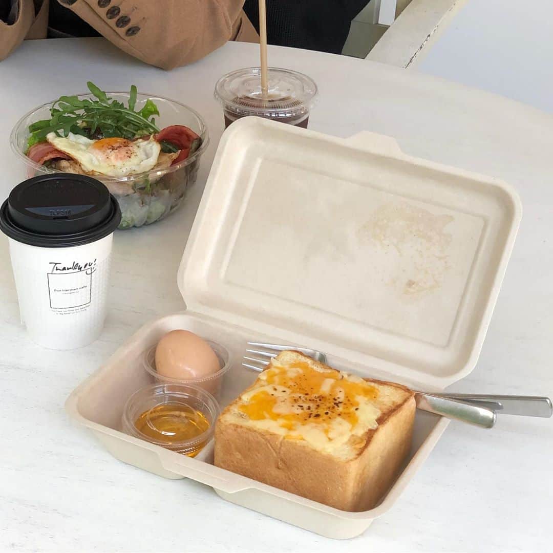 のインスタグラム：「. . morning bread 🐝➰ . . #hamada_diary」