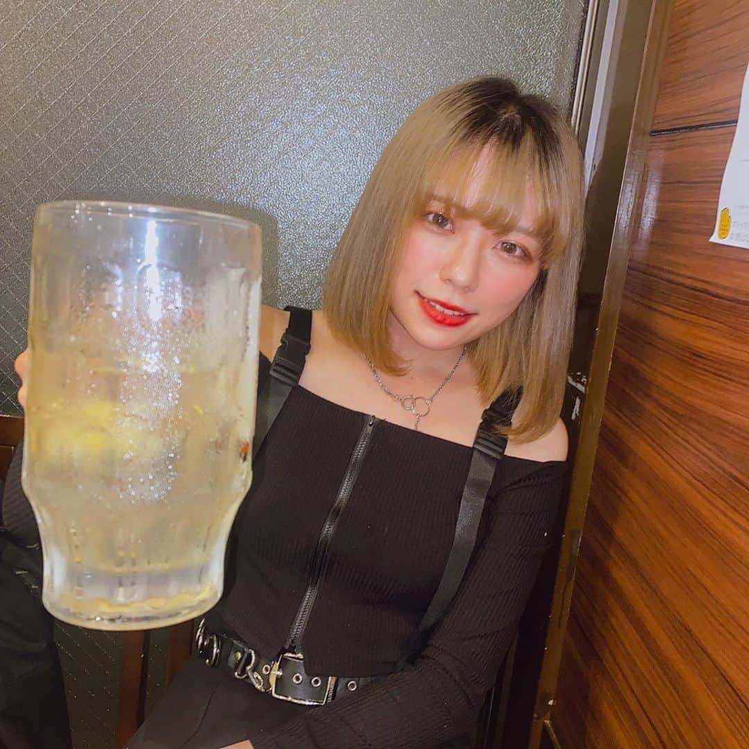 のインスタグラム：「小顔効果」