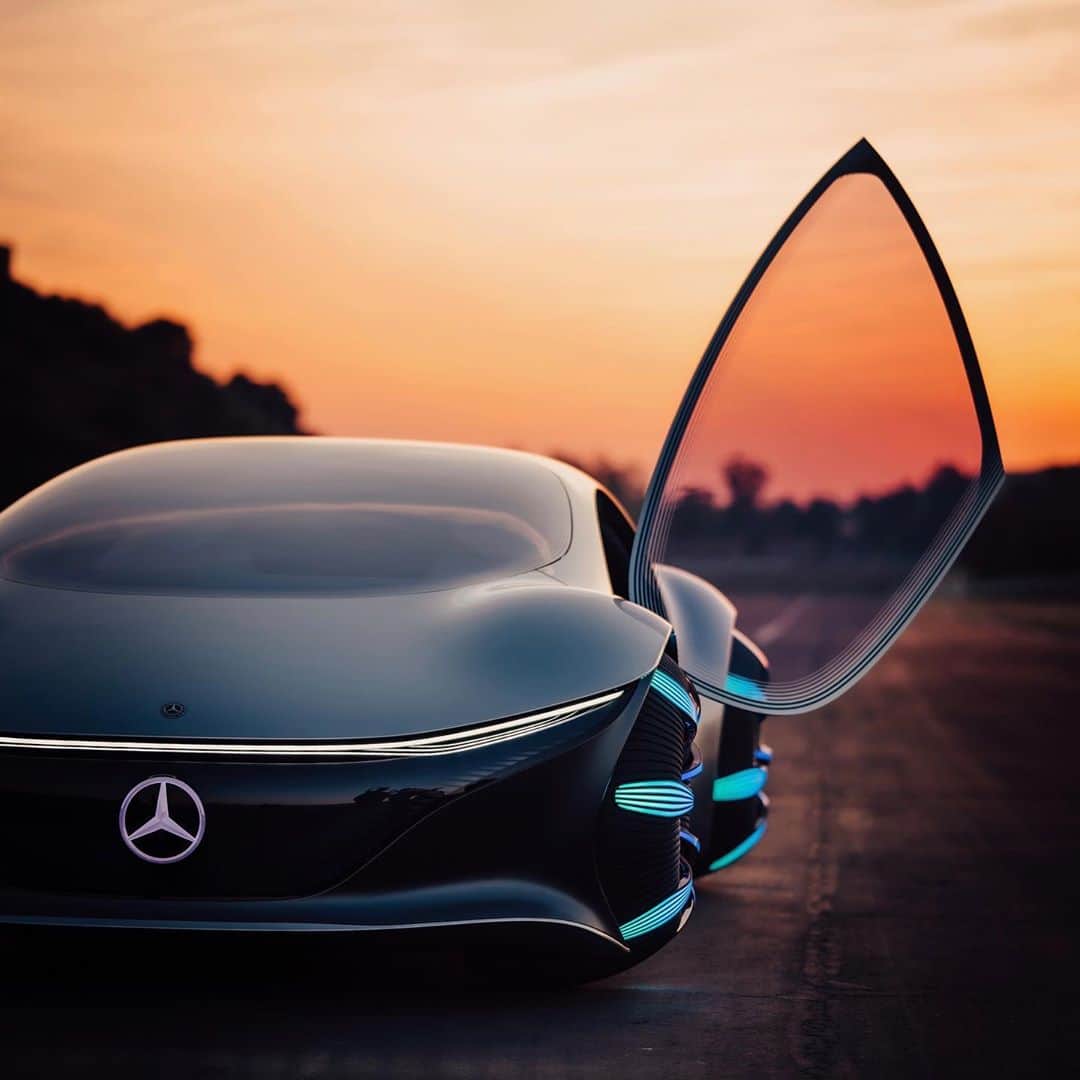 メルセデス・ベンツさんのインスタグラム写真 - (メルセデス・ベンツInstagram)「Inspired by Avatar, we created the Vision AVTR: a vehicle driven by intuition. With its bionic design, it resembles a living organism which is in harmony with nature. @avatar #sustainbleluxury #MercedecsBenz #VISIONAVTR #intuitivemobility」10月16日 15時05分 - mercedesbenz