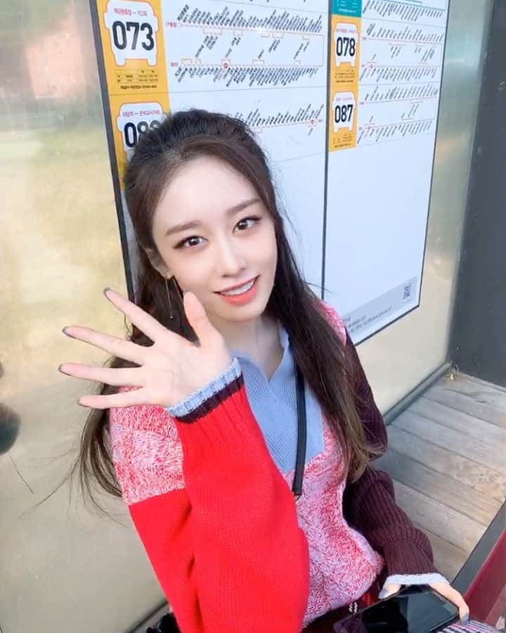 ジヨン のインスタグラム：「🙇‍♀️」