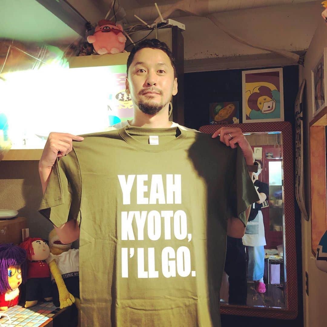 深水元基さんのインスタグラム写真 - (深水元基Instagram)「バッファロー吾郎A先生の「Tシャツ展」行ってきました！ 京都に着て行きたいTシャツをゲットした^o^  @cafe_na にて10/18までやってます！  #カフェな  #バッファロー吾郎a」10月16日 15時51分 - fukami_motoki