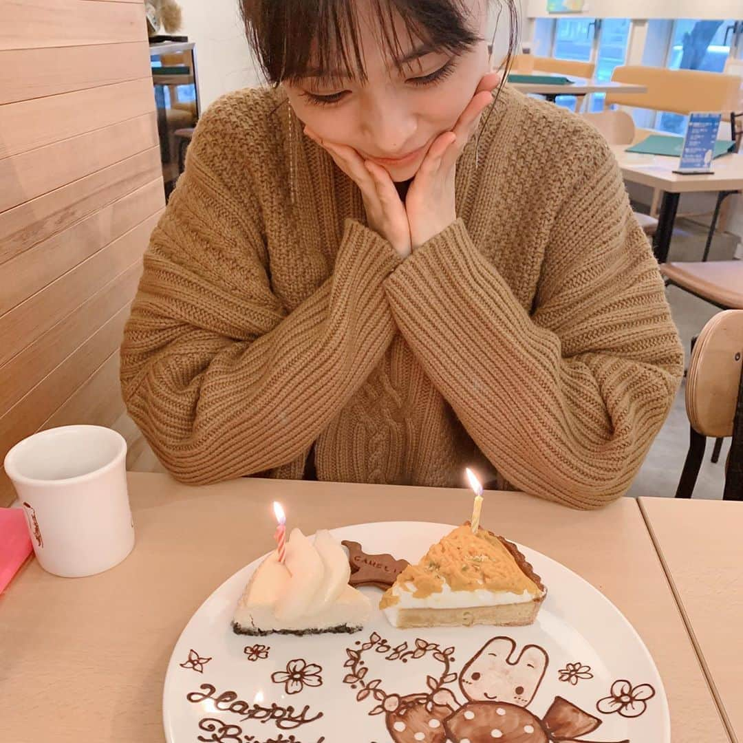 大友花恋さんのインスタグラム写真 - (大友花恋Instagram)「今更ながら、妹に誕生日のお祝いをしてもらった写真を。 実は、サンリオキャラの中ではマロンクリームちゃんが1番好きです☺️」10月16日 16時49分 - karen_otomo