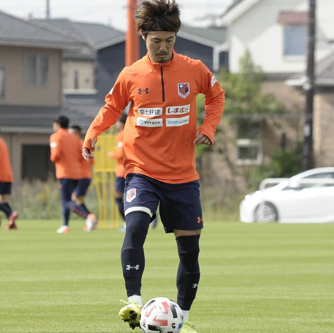 大宮アルディージャさんのインスタグラム写真 - (大宮アルディージャInstagram)「. アウェイ岡山戦まであと2日⚽️🔥  #大宮アルディージャ #ardija #Jリーグ #WINWIN   #28富山 #22翁長 #46松本 #17ハスキッチ #41小野 #4マクシメンコ #15大山」10月16日 16時50分 - omiya.ardija