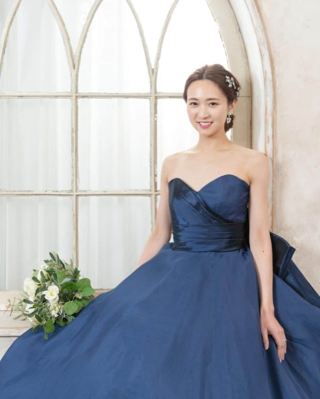 Dresses (ドレッシーズ)さんのインスタグラム写真 - (Dresses (ドレッシーズ)Instagram)「【NEW POST】 ドレス選びのプロであるドレスコーディネーターが、プレ花嫁さまが抱く様々なお悩みを解決します！ * ▼▼ “コーディネーターズ ヴォイス ”  最新記事はこちら ▼▼ ✓ 最新の人気カラードレスの選び方まとめ！プロが教えるコーディネートのポイント  よくお悩みとして伺うカラードレスの選び方をJUNOの人気コーディネーターがプロの目線でアドバイス♡  人気ドレスがお悩み、タイプ別にたくさん紹介されています✨  コーディネーターズボイスは、 @dresses_weddingdress Top画面URL→コーディネーターズ ヴォイスからチェック ！ 記事では、コーディネーターおすすめのドレスも合わせてご覧いただけます✨✨ ________________  ドレスは絶対に後悔したくない方の為の結婚式場紹介サービス始めました！  #ドレス選びから始める結婚式場探し @dresses_weddingdress のInstagramやcolumnでも掲載している など、インポートウェディングドレスがお得になります✨ おしゃれな花嫁様のための式場紹介サービスです♡  ◇紹介会場一覧▶@dresses_weddingdress Top のURLより ◇Instagram▶ @dresses_concierge ドレスを後悔したくない方、好きなドレスをお得に着たい方、DM にてお気軽にお問い合わせください♡ __________________  #ドレッシーズ#カラードレス#結婚式場探し#ブライダルフェア#2021夏婚#日本中のプレ花嫁さんと繋がりたい#全国のプレ花嫁さんと繋がりたい#2021春婚#2020秋婚#結婚費用#結婚資金#新婚生活準備#同棲カップル#結婚準備 #結婚準備中 #結婚準備期間 #結婚準備プレ花嫁 #結婚式準備 #結婚式まで#プレ花嫁応援#プロポーズ待ち#遠距離結婚#オリジナルウェディング#ドレス選びから始める結婚式場探し」10月16日 22時25分 - dresses_weddings