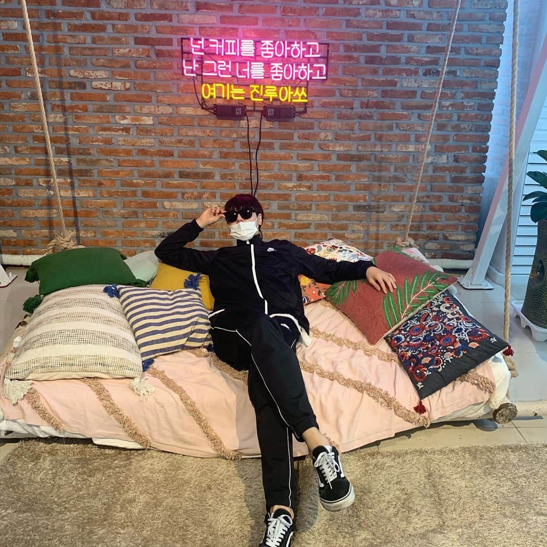 シンバさんのインスタグラム写真 - (シンバInstagram)「👀」10月16日 17時09分 - simba_jjcc