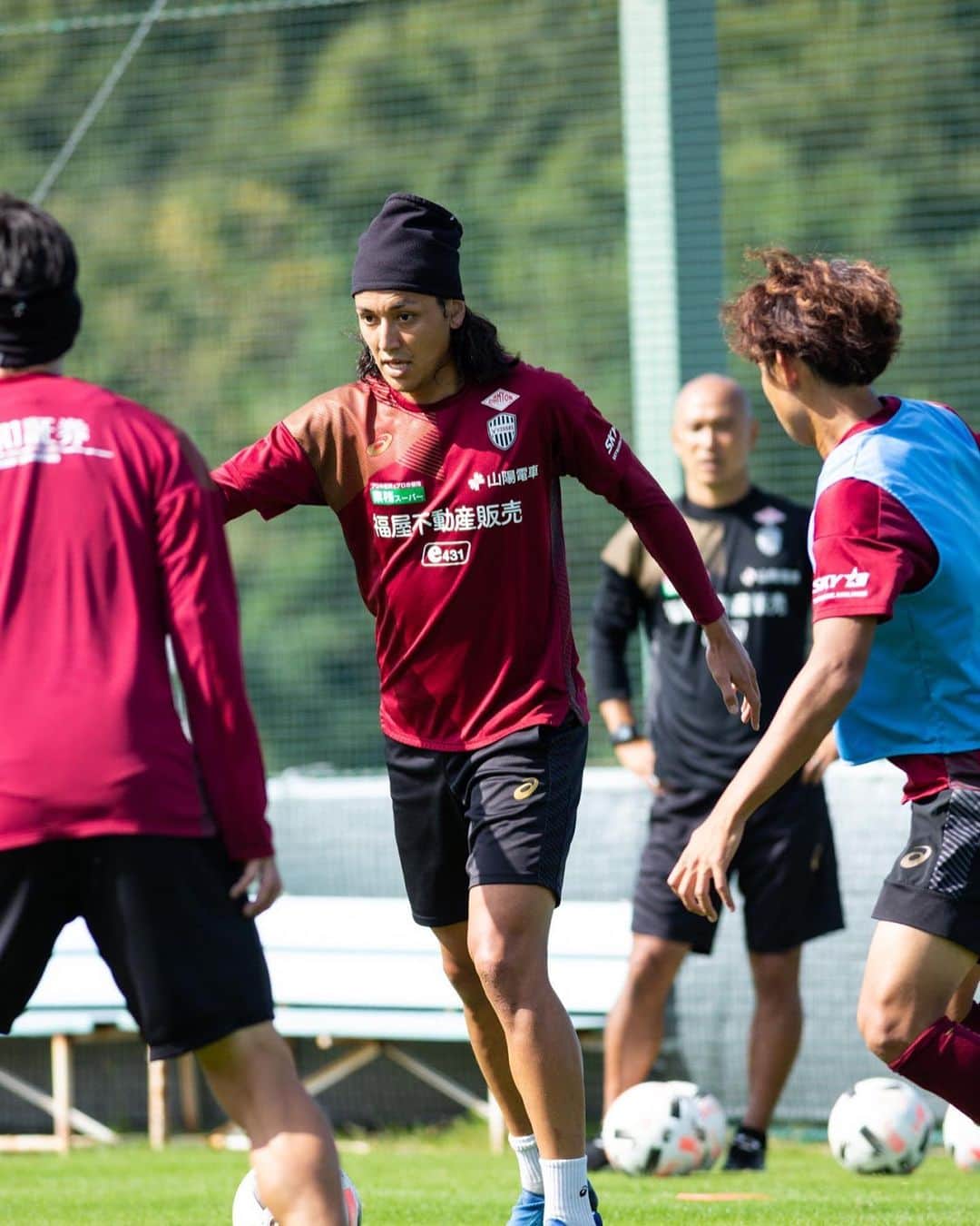 大崎玲央のインスタグラム：「Preparing💪🏽💪🏽💪🏽 #visselkobe #wearekobe #kobe #foreverfoward #ヴィッセル神戸 #トモニイコウ」