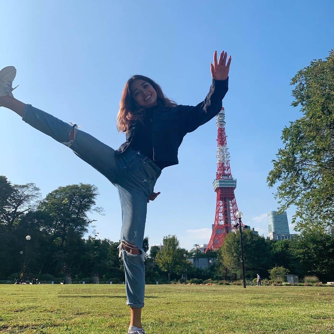 のインスタグラム：「やっぱりデニムは　@americaneaglejp のmom jeansが 一番好き👖♡ このジーンズもオンラインから購入できるよ😉❤️   いま　#デニムチャレンジ と @americaneaglejp をタグして、動きのある写真や動画をpostすると、10名の方に素敵なプレゼントが🎁あるみたいだからチャレンジしてみてね🌿 - @kanakastella #regram #AExME #AEJeans #AE #americaneaglejp #アメリカンイーグル #デニム #デニムチャレンジ」
