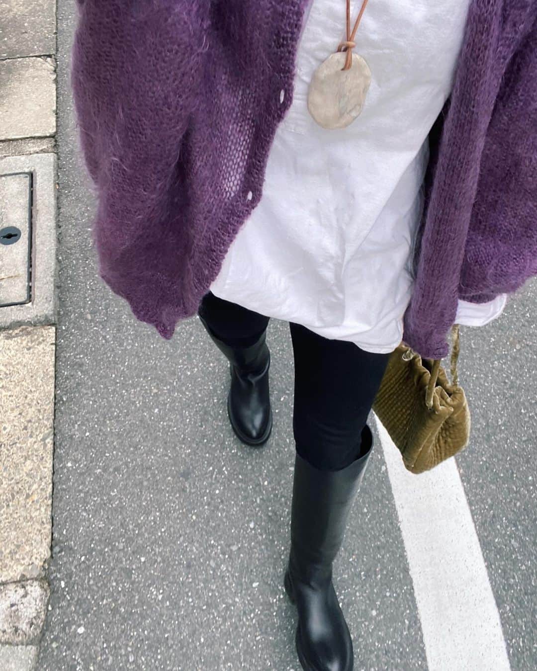 のインスタグラム：「. stoneのネックレスが欲しいなあと思っていたら ドンピシャな子を😳 @me.and.her2016  . #mihoc_fashion #vintage #kiaris #stevenalan  #jonnlynx」