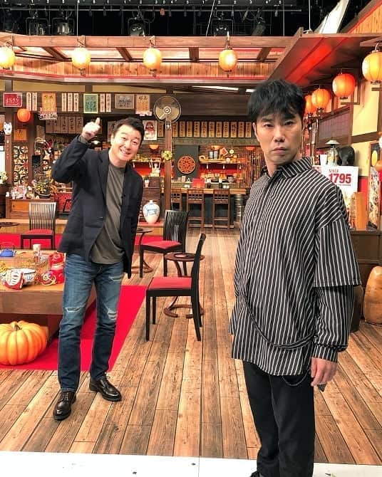 TBS「人生最高レストラン」さんのインスタグラム写真 - (TBS「人生最高レストラン」Instagram)「.﻿ 超珍しい２ショット大公開🤩🤩🤩明らかに温度差の違う２人ですが…超レアな爆笑トークを繰り広げます🤣 🤣 🤣﻿ ﻿ 明日 10/17(土)よる 11 時 30 分放送🌙✨﻿ TBS「人生最高レストラン」🍴﻿ .﻿ . ﻿ #tbs #人生最高レストラン ﻿ #人生最高 #レストラン #サントリー  #藤井隆 #タカスィー #乙葉 #SLENDERIE #逃げ恥 #今田耕司 #綾部祐二 #ピース綾部 ﻿ #ニューヨーク #舞台 #ミュージカル #イタリアン #パスタ #加藤浩次 #島崎和歌子 #宇賀神メグ #YOU ﻿ #グルメ #飯テロ #食テロ #料理 #レシピ #nationaldish #instafood #foodstagram」10月16日 18時00分 - jsr_2017official