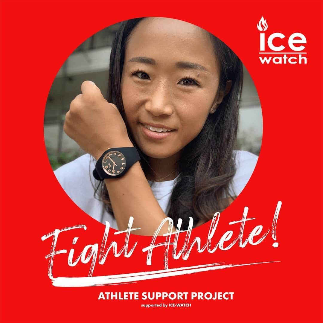 及川栞さんのインスタグラム写真 - (及川栞Instagram)「. 🔥Fight Athlete🔥 @fight_athlete_by_icewatch @icewatch_japan ⌚🖤💖  〖Announcement!!〗 ファッションウォッチブランド⌚アイスウォッチのプロジェクト 《Fight Athlete!》に参加します🏑💖 今日10月16日から11月1日までの期間限定ですが、 私とお揃いの時計を購入して頂いた方には 私の直筆サイン入りBOXで 皆様の元にお届けさせていただきます🤍 大切な人のプレゼントにもちょうどいいですよ😌  この時計軽くてどんな服装にも合わせやすい。 そして、着け心地💯☺️ 黒とピンクゴールドの色の組合せが可愛い🖤💖🖤  詳細は @fight_athlete_by_icewatch ⬅️こちらのページをご覧ください。  #アイスウォッチ#icewatch#sports#スポーツ#hockey#ホッケー#sakurajapan#さくらジャパン#ATHLETE#アスリート#fightathlete#東京ヴェルディホッケー#及川栞#fashion#blackandrose」10月16日 18時04分 - shihori.3