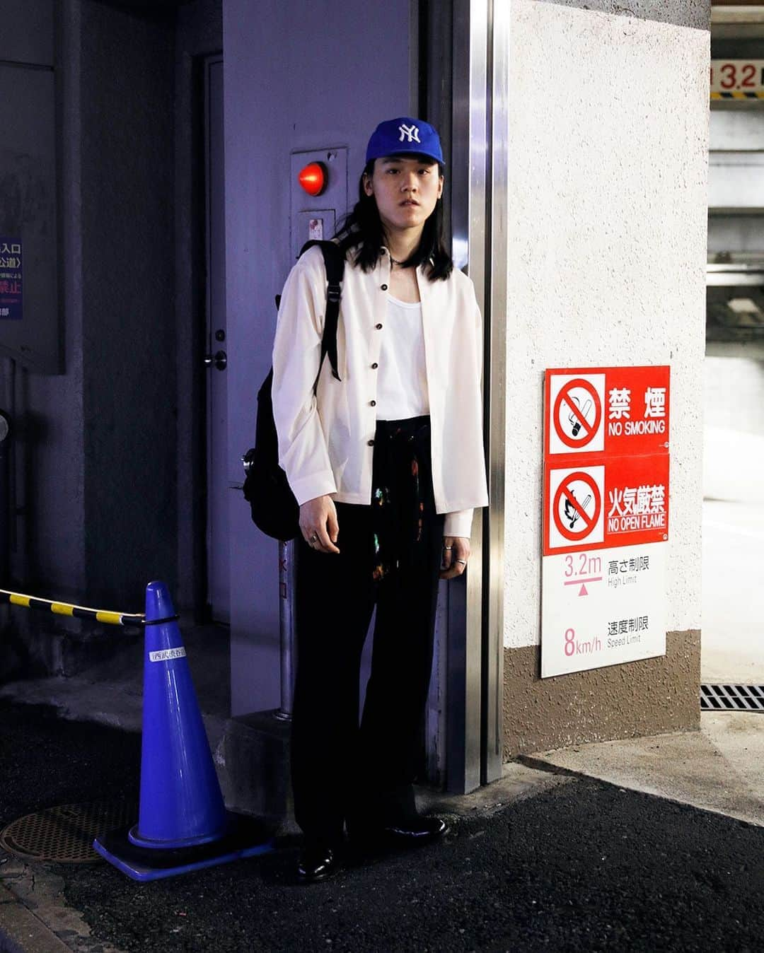 Droptokyoさんのインスタグラム写真 - (DroptokyoInstagram)「TOKYO STREET STYLE⁣⁣ ⁣ ⁣⁣ Name: @_ryoji_morishita_  Occupation: Stylist Shirt: #SecondLayer Inner: #Hanes Pants: #SaksFifthAvenue Shoes: #PRADA Accessory: #LINDER Bag: #COMMEdesGARÇONSHOMMEPLUS Cap: #NEWERA #streetstyle#droptokyo#tokyo#japan#streetscene#streetfashion#streetwear#streetculture#fashion#ストリートファッション#コーディネート ⁣ Photography: @dai.yamashiro」10月16日 18時07分 - drop_tokyo