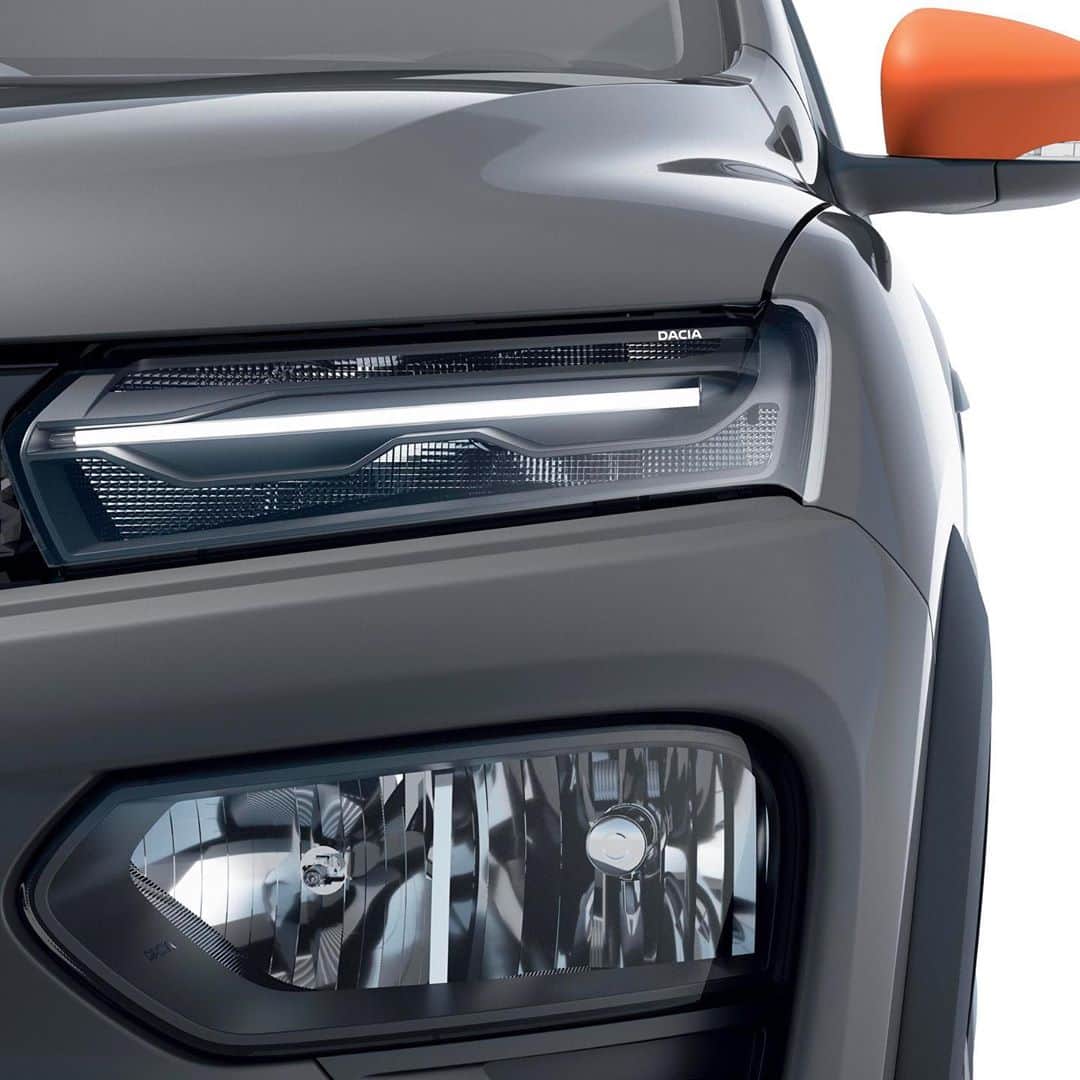 のインスタグラム：「DACIA will break the rules. Once Again. All New #SpringElectric  The most affordable electric car in Europe. #RenaultEWAYS」