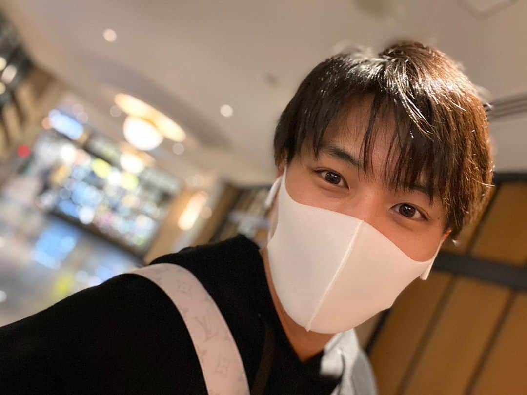 鈴木伸之さんのインスタグラム写真 - (鈴木伸之Instagram)「👦☕️🤳📸」10月16日 18時58分 - nobuyuki_suzuki_official