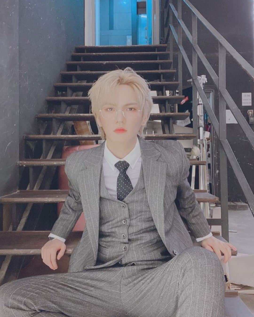 UP10TIONさんのインスタグラム写真 - (UP10TIONInstagram)「남자는 슈트지👔 #업텐션 #환희 #일요일에하루종일봐요💛」10月16日 18時58分 - u10t_official