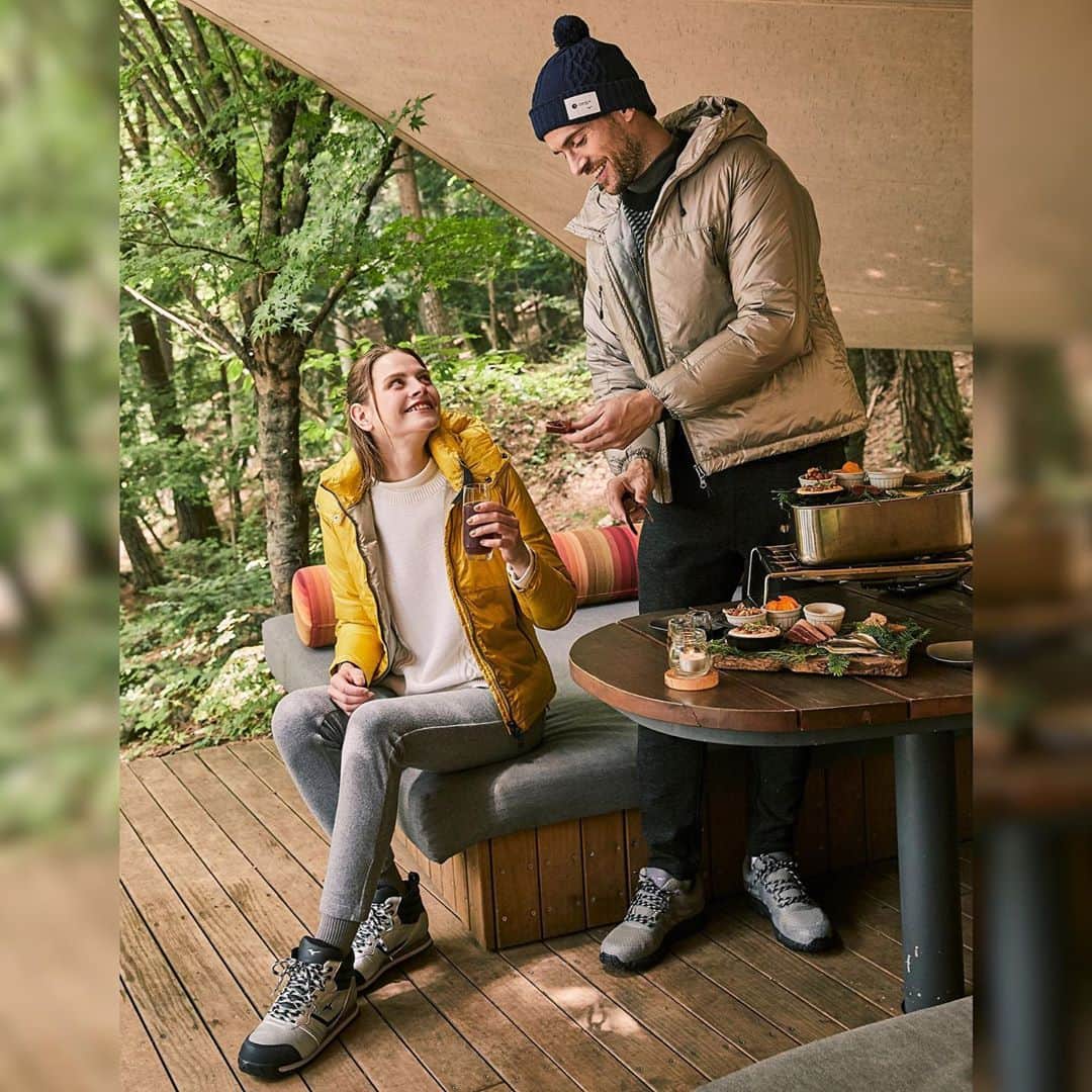 ミズノプラスミー のインスタグラム：「. 2020Autumn/Winter collection . Style in October 余暇で感じる、冬の訪れ。 . 冬の旅には、静かな時間が流れている。 一歩外に出ると、冷たく澄んだ空気のにおいが、 あわただしい日常を忘れさせてくれる。 冒険のような旅もいいけれど、 時にはマイペースに自分の時間を楽しむことも、 大人の旅のぜいたくだと思う。 この冬、自分だけの楽しみを見つけにいこう。 . #Gotobymizuno #遊べる大人のトラベルウエア」