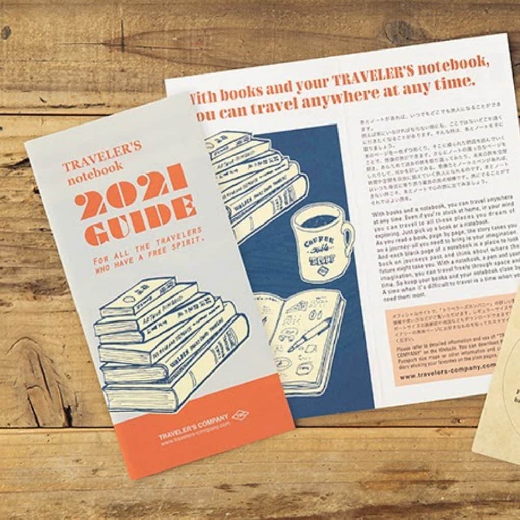 TOOLS to LIVEBY / 禮拜文房具のインスタグラム：「.  2021 TRAVELER’S notebook手帳系列 新上市  無法遠行的日子，帶著書本和TRAVELER’S notebook，人們可以任旅遊的想望隨思緒恣意飛揚。  2021 TRAVELER’S notebook手帳系列  官網與台北樂利、高雄駁二門市同步販售中！ .」