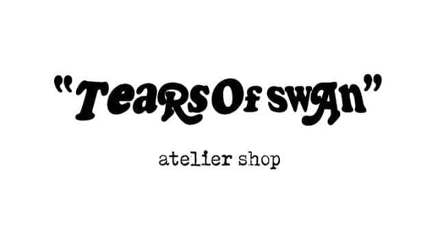 のインスタグラム：「TEARS OF SWAN atelier shop、今月もお忙しい中足運んで下さった皆様、本当にありがとうございました!! 来月からのOPENは以下のスケジュールになりますので宜しくお願い致します(^^)🏘🕴  TEARS OF SWAN atelier shop  DAY:11/3(tue)〜11/8(sun)  11/10(tue)〜11/15(sun)  12/2(wed)〜12/6(sun)  12/18(fri)〜12/20(sun)  12/29(tue).12/30(wed) TIME:13:00〜20:00 PLACE:東京都目黒区上目黒2-25-13 エムス南405 TEL:03-6303-2056 WEB:https://www.tearsofswan.com/  ※プロフィール下のURLからofficial websiteがご覧頂けます  @tears_of_swan  #tearsofswan  #tearsofswan_ateliershop  #宜しくお願い致します」