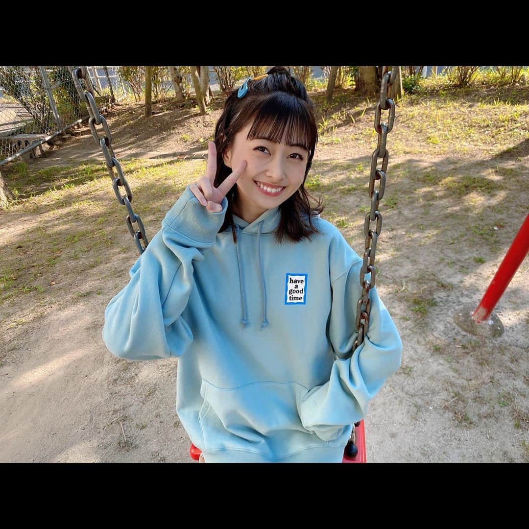 松岡はなのインスタグラム：「🎈🎈🎈 #BOMB #11月9日発売」